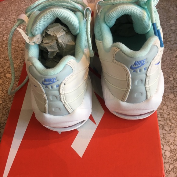 NIKE AIR MAX 95 - Picture 4 of 6